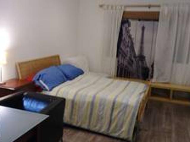 Room for rent in Canoga Park, California