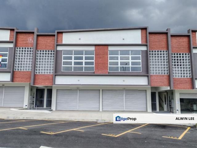 Shop for rent in Petaling, Alam Impian