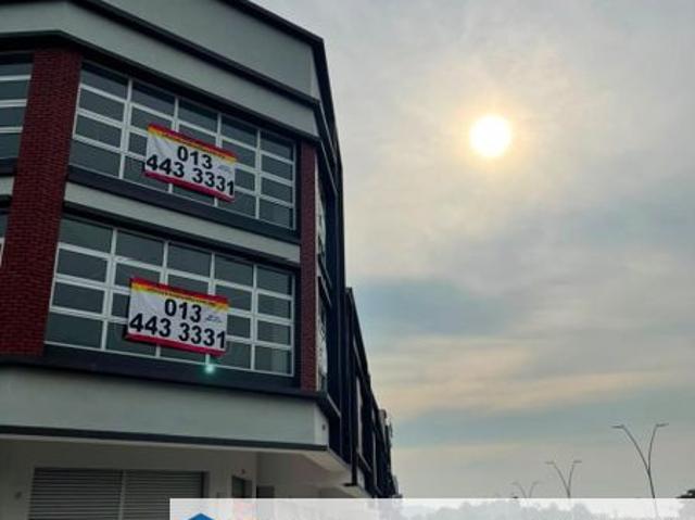 Shop for sale in Petaling, Alam Impian