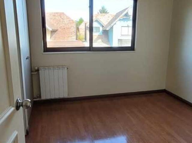 Temuco, Hermosa casa en sector residencial 2143