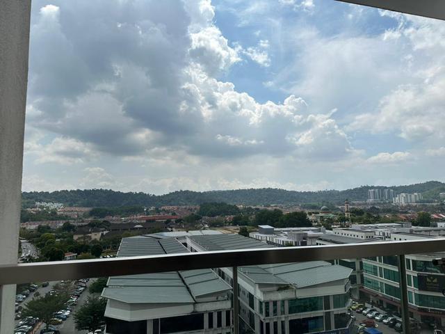 Serviced Residence for sale in Bandar Kinrara, Majlis Bandaraya Subang Jaya