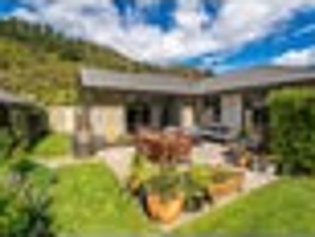 House for sale in Nelson City, Cable Bay