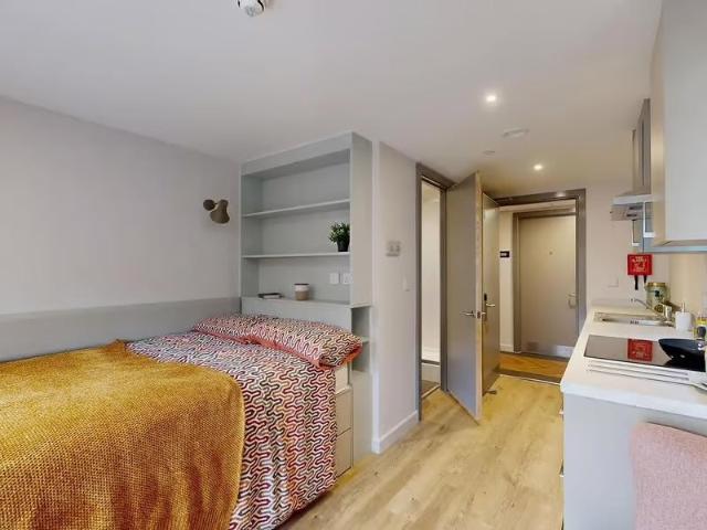 Studio for rent in Devonshire, South Yorkshire