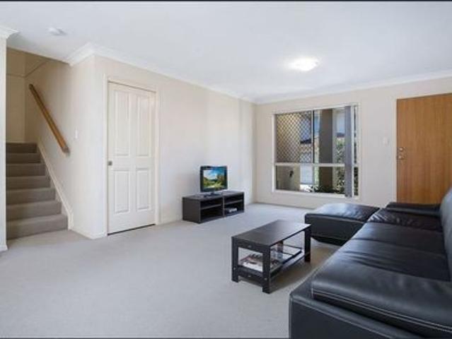 Townhouse for rent in Toombul, Queensland