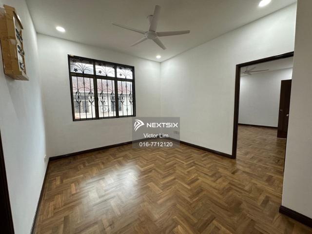 Shop for sale in Johor