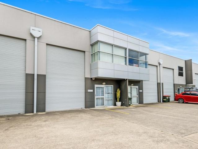 Warehouse for sale in Newcastle, Newcastle-Maitland