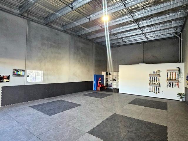 Warehouse for sale in Bathurst, New South Wales