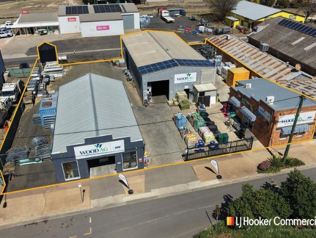 Warehouse for sale in Miles