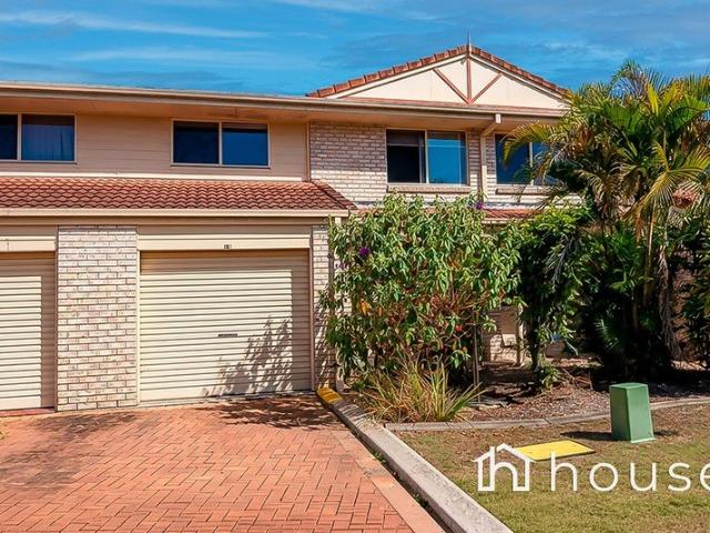 Townhouse for sale in Springwood, Greater Brisbane