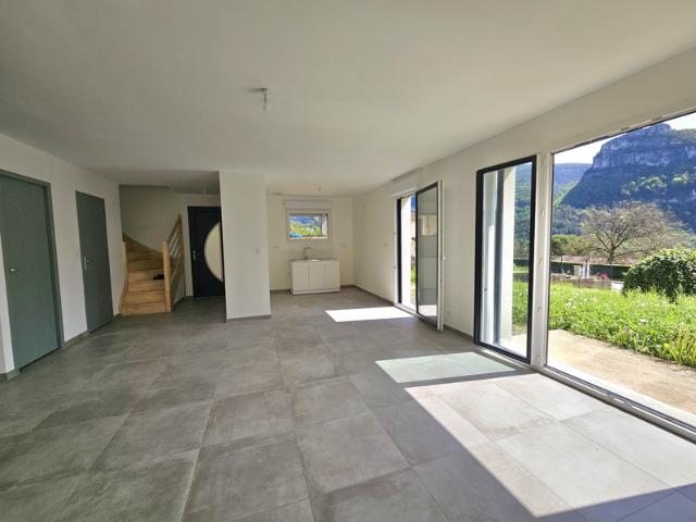 Maison vente à Le Gourre, Tenay