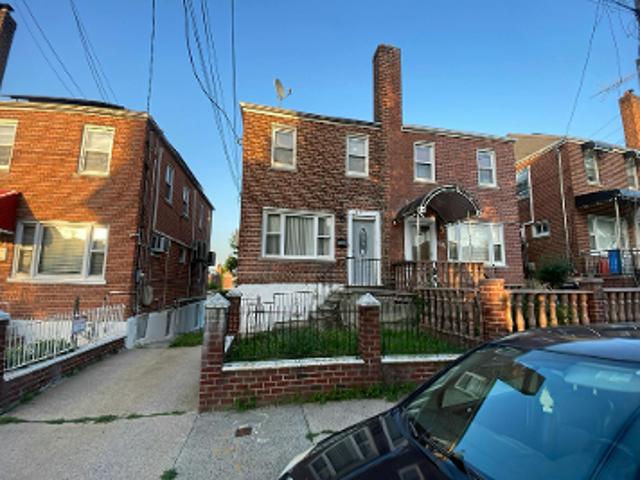 House for sale in The Bronx, Arverne