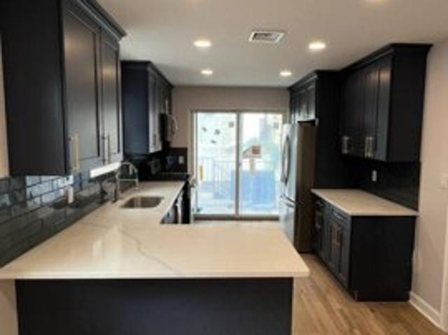 House for sale in The Bronx, Arverne