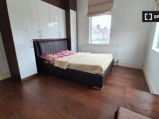 Apartment for rent in London Borough of Barking and Dagenham, Greater London