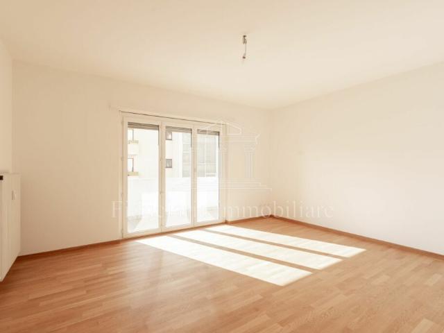 Etagenwohnung mieten in Tenero