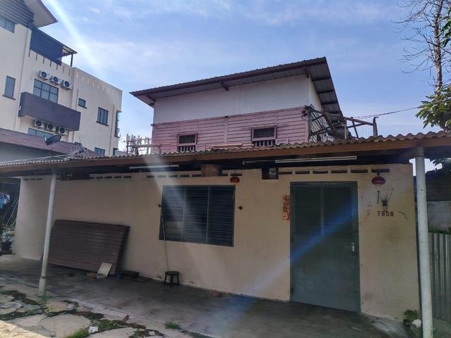 Bungalow for sale in Malaka