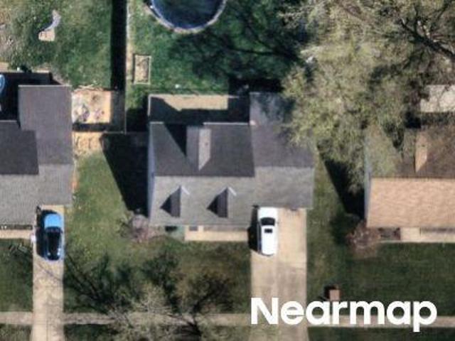 House for sale in Elyria