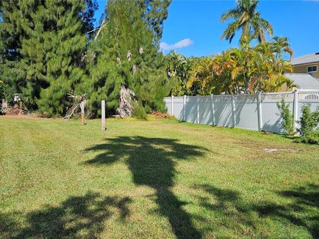 Land for sale in Crystal Beach, Florida