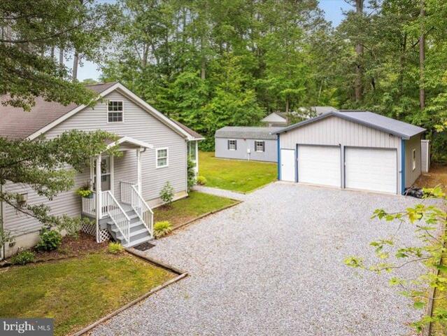 House for sale in Frankford