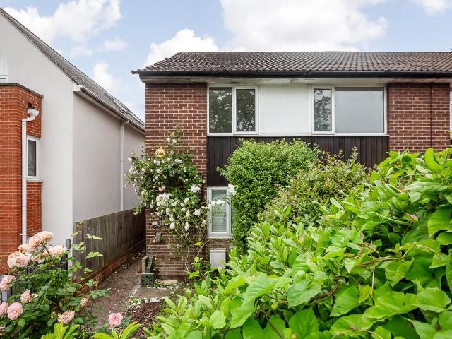 Apartment for rent in London Borough of Croydon, South Norwood