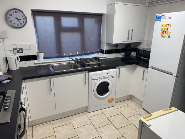Studio for rent in Barracks, Canterbury