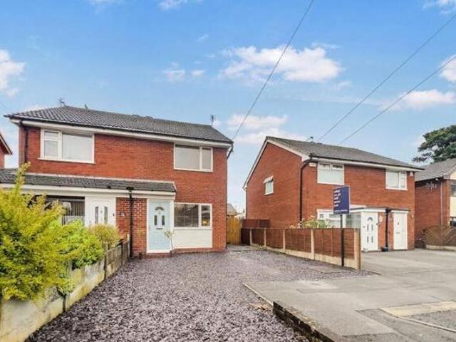 House for sale in Roby Mill, Lancashire