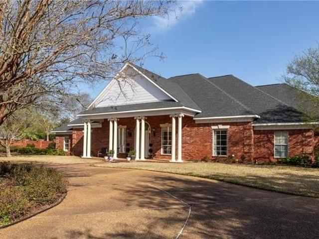 House for sale in Alexandria