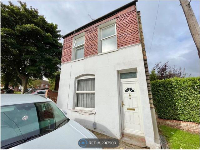 House for rent in Spring Park, Luton