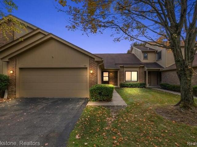 Condo for sale in Rochester Hills, Michigan