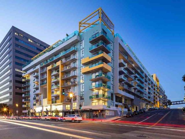 Apartment for rent in Canoga Park, California