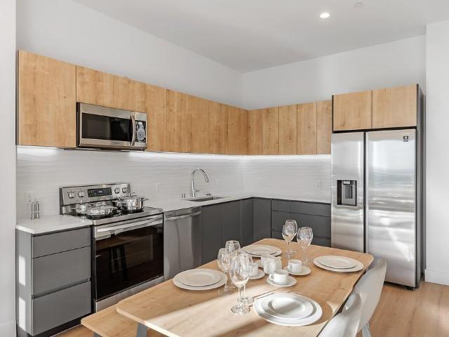 Apartment for rent in Canoga Park, California