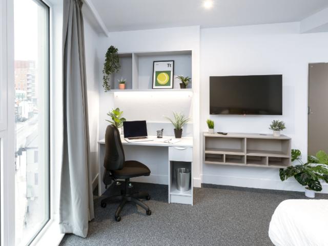 Room for rent in City Centre, Isle Of Man