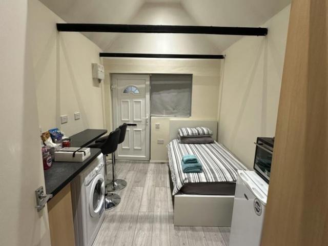 Studio for rent in Hendon, Greater London