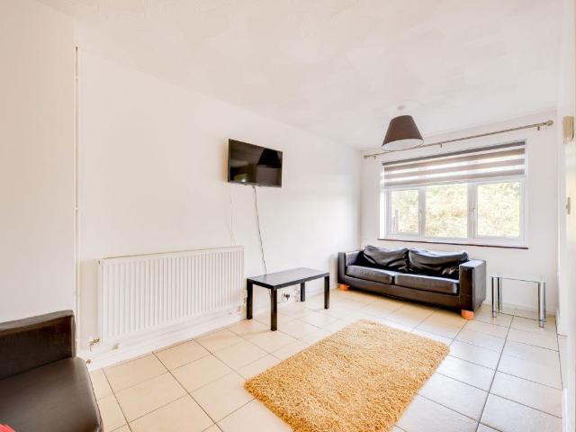 Apartment for rent in Hales Place, The Bridge