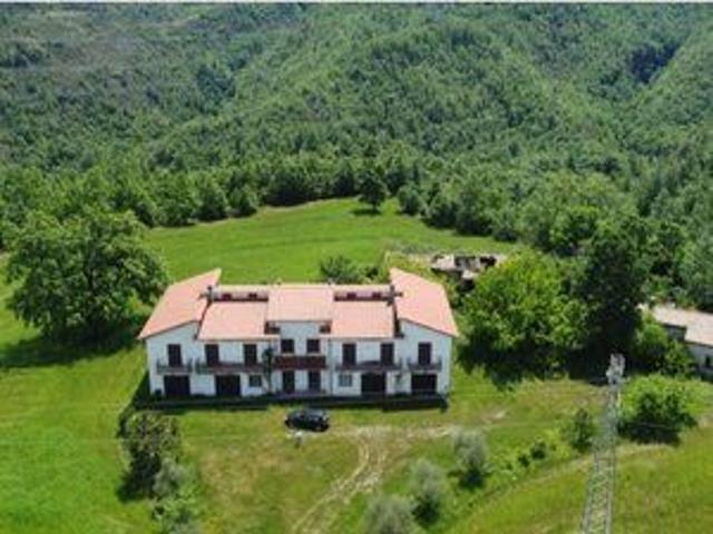 Appartamento in vendita a Laino, Lombardia