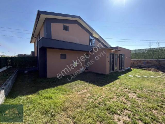 Tuzla, İstanbul içerisinde kiralık Villa