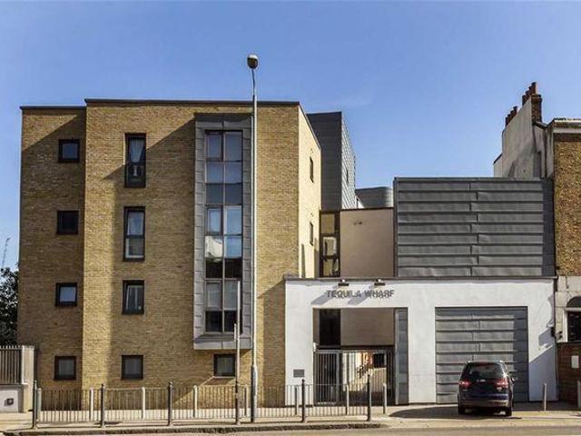 Apartment for rent in Ratcliffe, Greater London