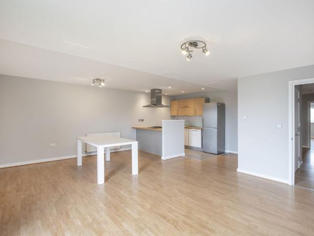 Apartment for rent in Ratcliffe, Greater London