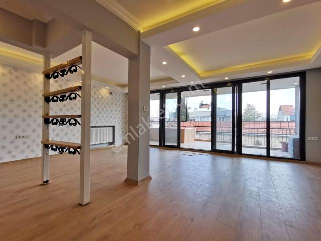 Karşiyaka, İzmir içerisinde kiralık mülk