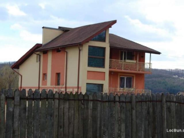 Casă vânzări în Bascov
