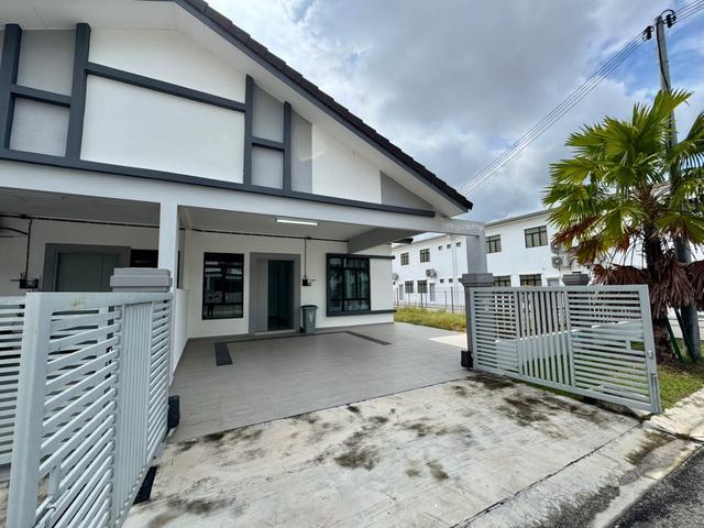 Terraced House for rent in Malaka