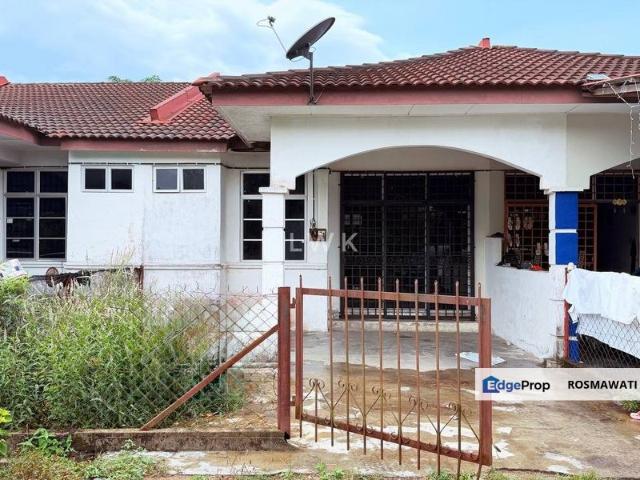 House for sale in Tanah Merah