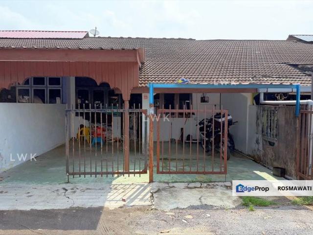 House for sale in Tanah Merah