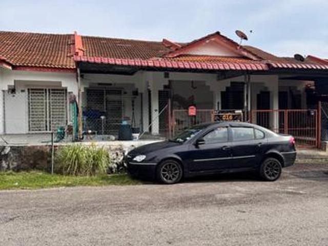 Terraced House for sale in Serian, Baru