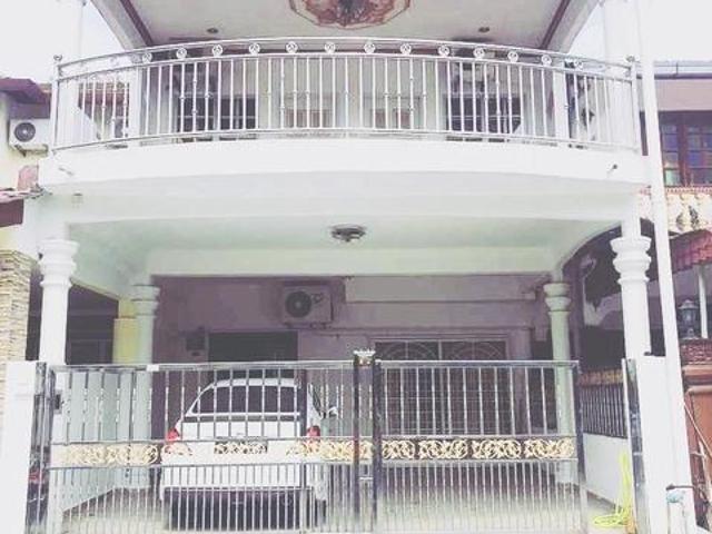 Terraced House for rent in Malaka