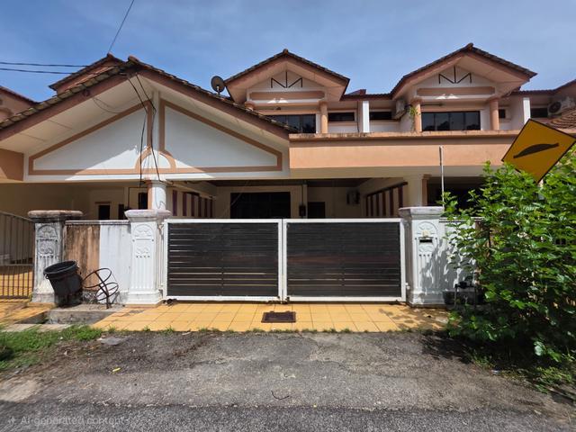Terraced House for sale in Tringganu