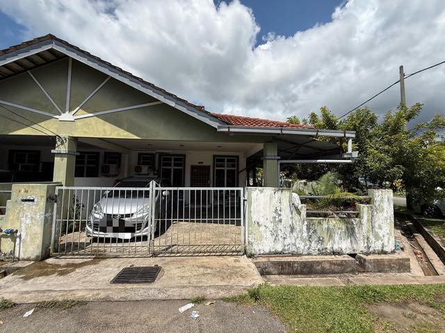 Terraced House for sale in Chukai