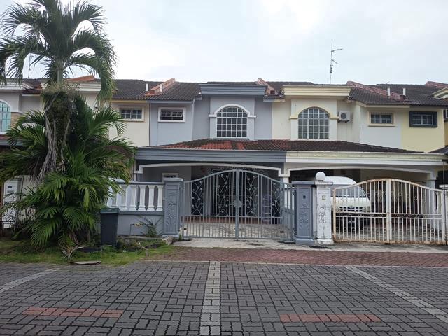 Terraced House for sale in Pekan Nanas, Johor