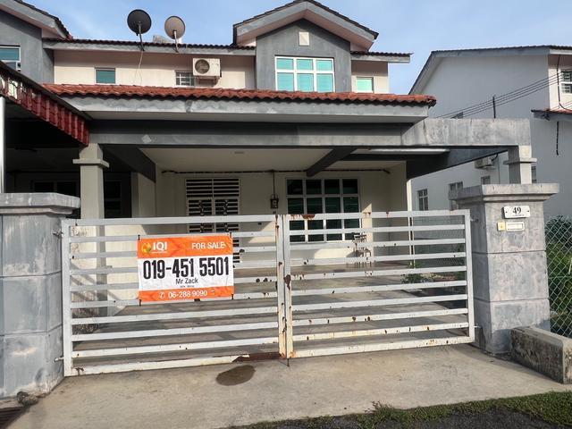 Terraced House for sale in Malaka