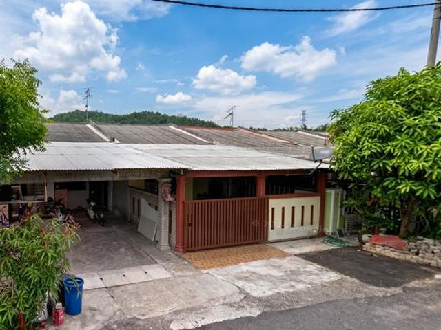Terraced House for sale in Tanjong Sepat, Selangor