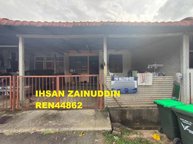 Terraced House for sale in Baling